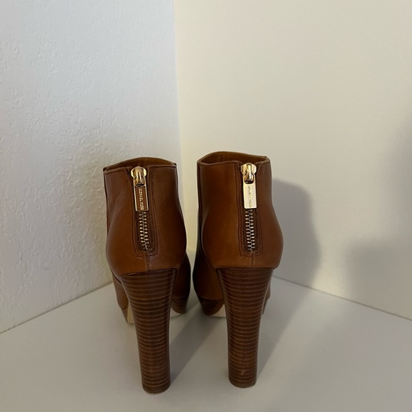 Michael Kors genuine leather bootees - Picture 3 of 5